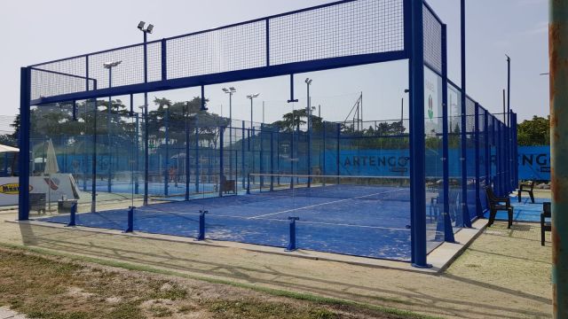 Campo da padel panoramico: perchè è meglio dello standard