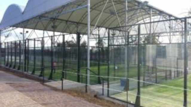 campo da padel in vetro