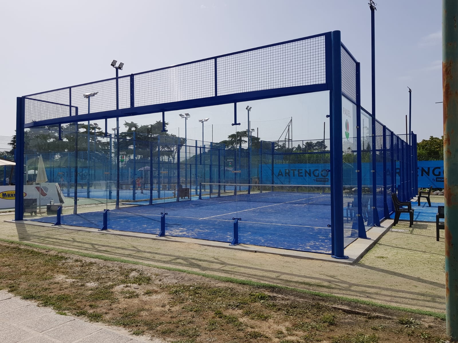 Campo da padel panoramico: perchè è meglio dello standard