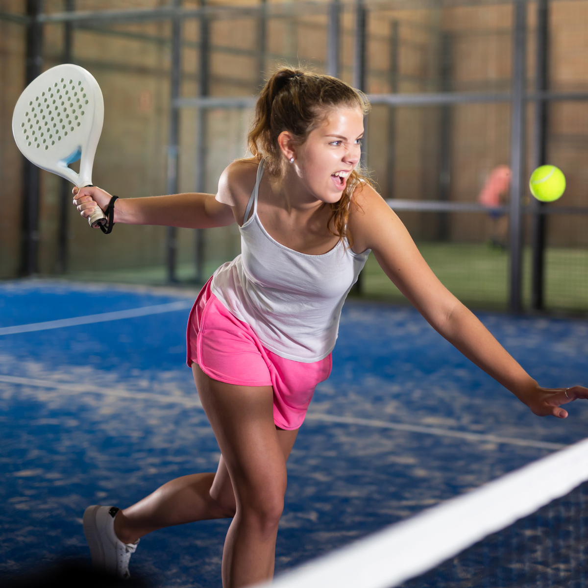Quanto costa giocare a padel? Scopriamo insieme le spese legate a questo sport