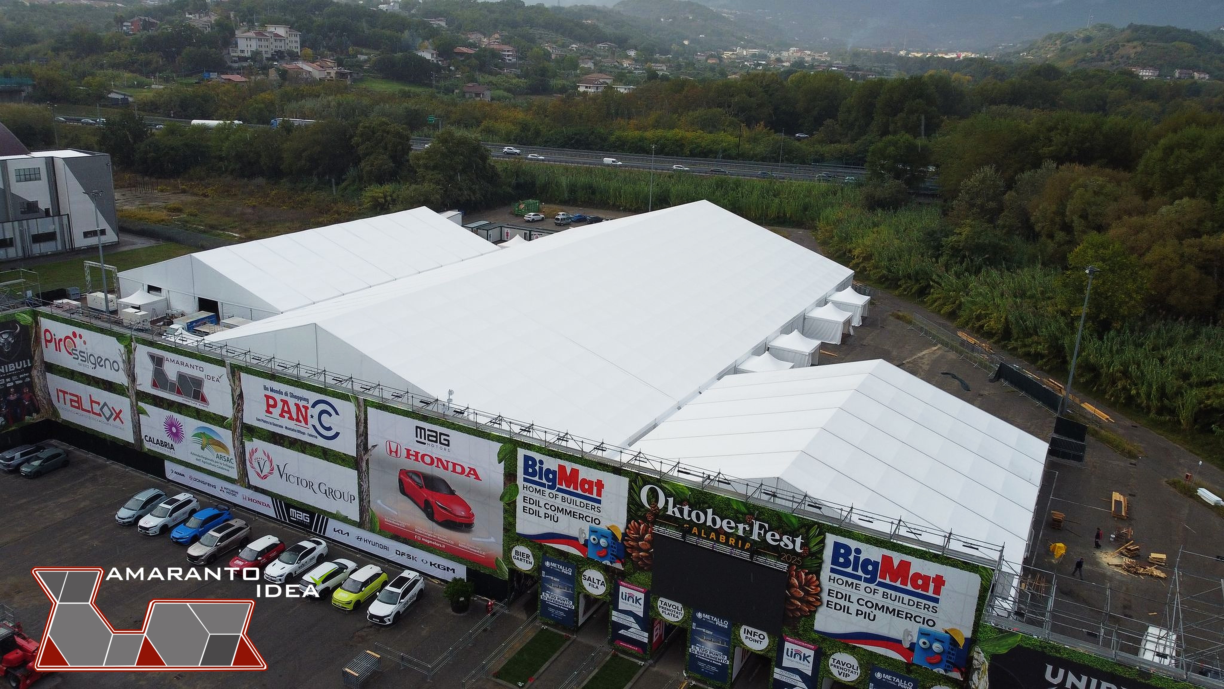 Panoramica esterna tendostruttura per eventi CTC Arena Rende Cosenza AmarantoIdea