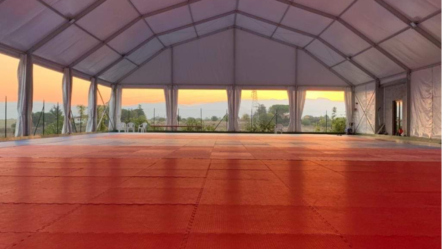 QUANTO DURA UNA TENDOSTRUTTURA? COPERTURE RESISTENTI PER ACQUISTI O NOLEGGI DURATURI